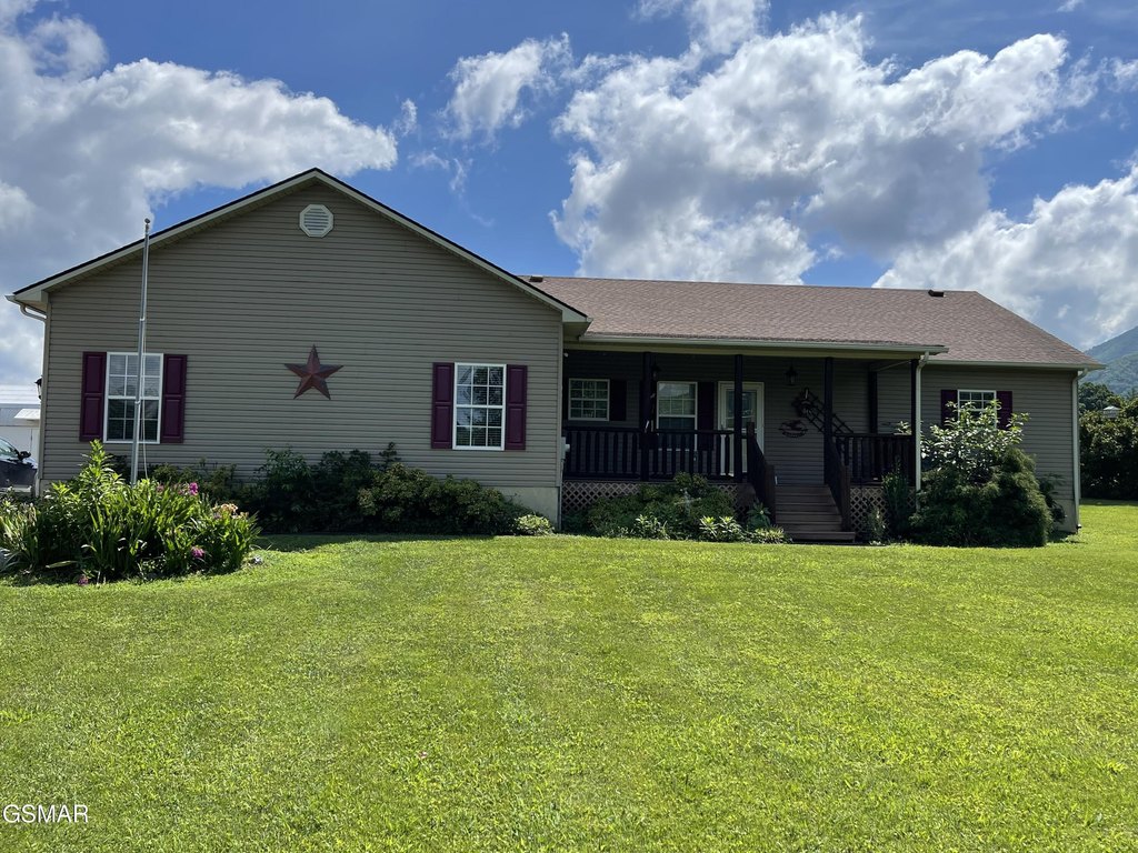 Sevierville, Tennessee, 37862, United States, 3 Bedrooms Bedrooms, ,2 BathroomsBathrooms,Residential,Forsale,1910215