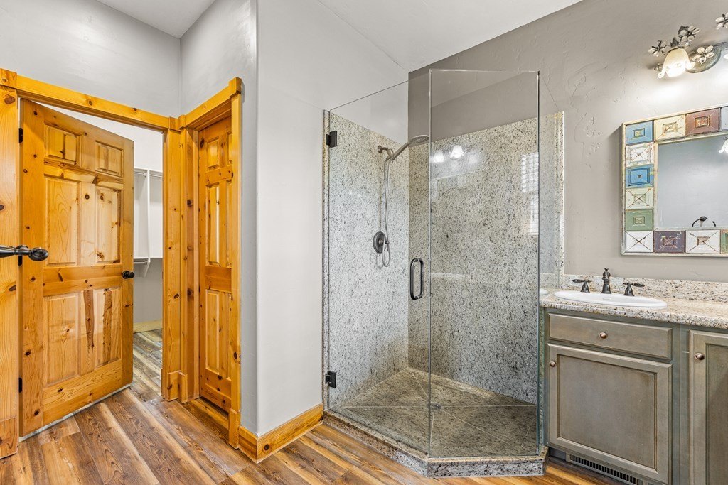 McCall, Idaho, 83638, United States, 3 Bedrooms Bedrooms, ,3 BathroomsBathrooms,Residential,Forsale,1946176