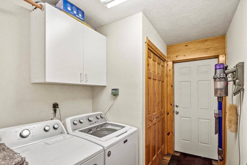 Donnelly, Idaho, 83615, United States, 3 Bedrooms Bedrooms, ,2 BathroomsBathrooms,Residential,Forsale,1889401