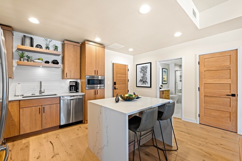 Donnelly, Idaho, 83615, United States, 2 Bedrooms Bedrooms, ,2 BathroomsBathrooms,Residential,Forsale,1889378