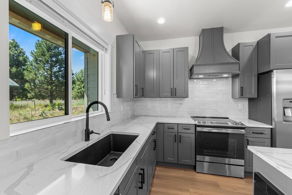 McCall, Idaho, 83638, United States, 4 Bedrooms Bedrooms, ,3 BathroomsBathrooms,Residential,Forsale,1889375