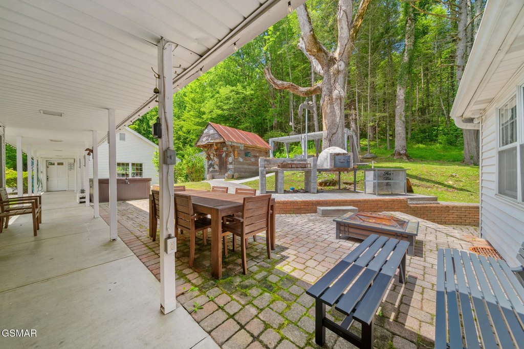 Gatlinburg, Tennessee, 37738, United States, 4 Bedrooms Bedrooms, ,3 BathroomsBathrooms,Residential,Forsale,1971875