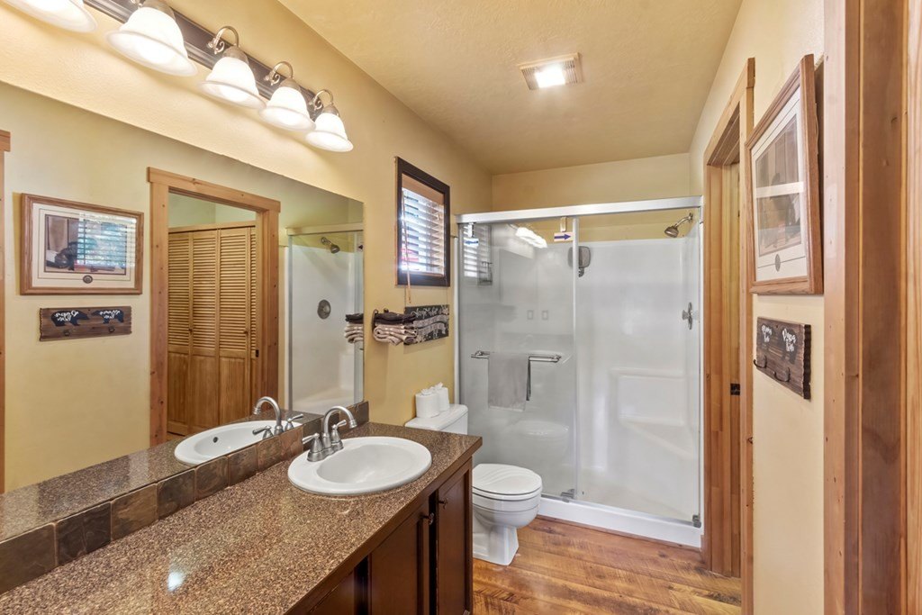 Donnelly, Idaho, 83615, United States, 3 Bedrooms Bedrooms, ,2.5 BathroomsBathrooms,Residential,Forsale,1946189