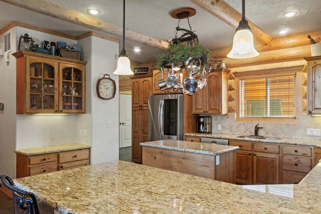 Cascade, Idaho, 83611, United States, 3 Bedrooms Bedrooms, ,2.5 BathroomsBathrooms,Residential,Forsale,1946191