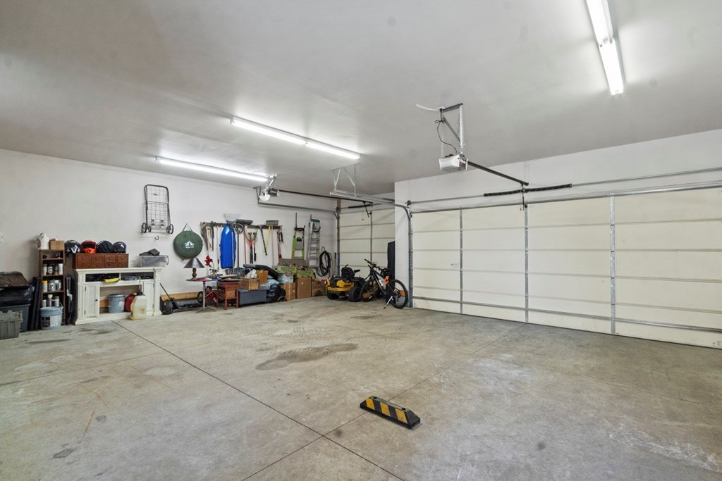 Cascade, Idaho, 83611, United States, 3 Bedrooms Bedrooms, ,2.5 BathroomsBathrooms,Residential,Forsale,1946191