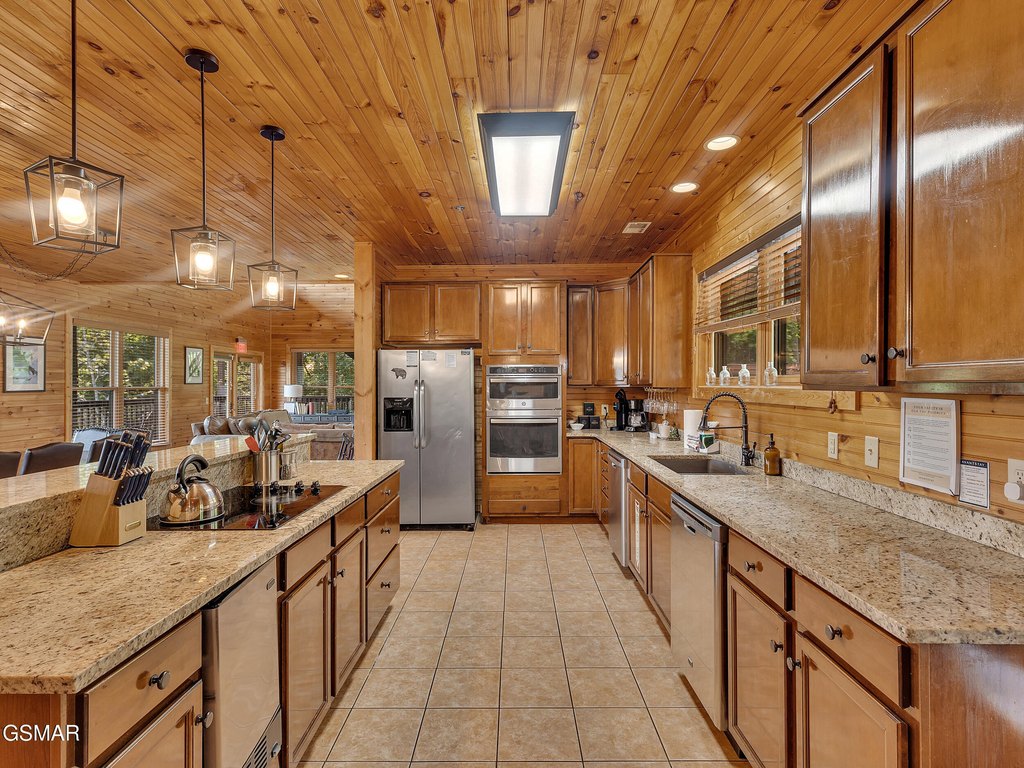 Gatlinburg, Tennessee, 37738, United States, 8 Bedrooms Bedrooms, ,8.5 BathroomsBathrooms,Residential,Forsale,1942454