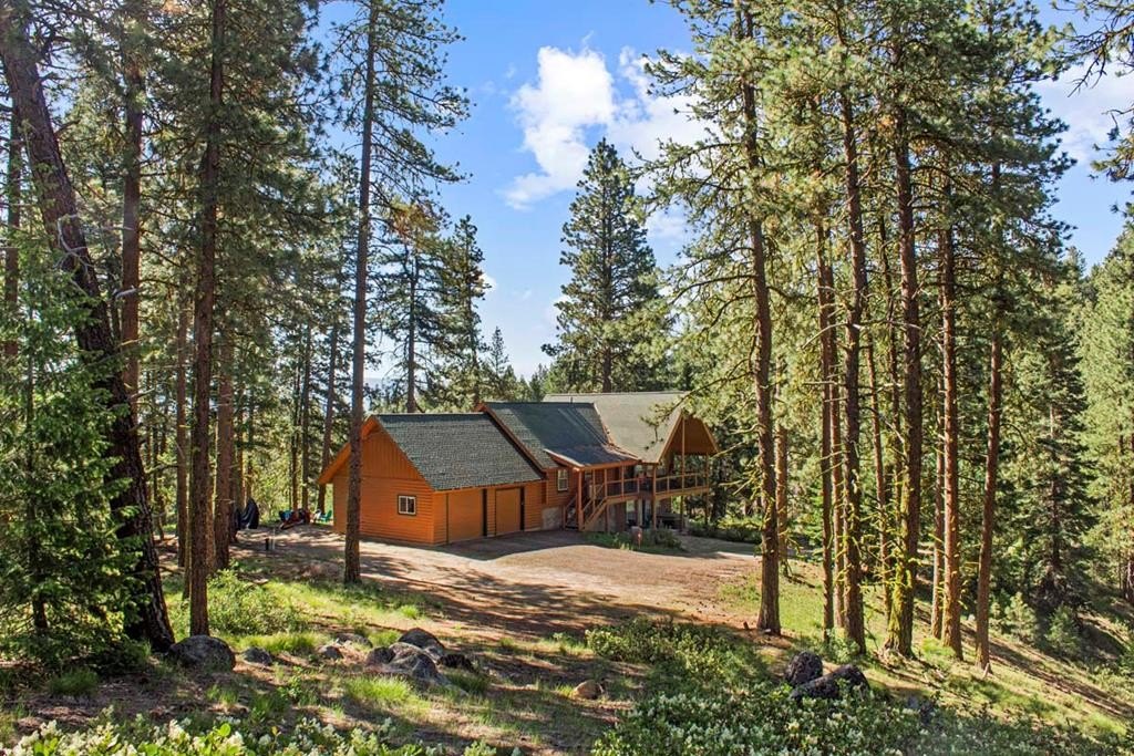 Cascade, Idaho, 83611, United States, 3 Bedrooms Bedrooms, ,2.5 BathroomsBathrooms,Residential,Forsale,1889403