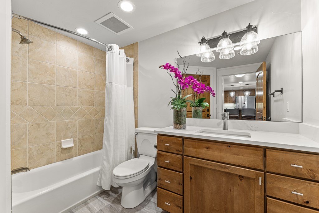 Donnelly, Idaho, 83615, United States, 2 Bedrooms Bedrooms, ,Residential,Forsale,1889380