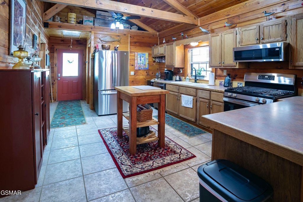 Sevierville, Tennessee, 37862, United States, 1 Bedroom Bedrooms, ,2 BathroomsBathrooms,Residential,Forsale,1942424