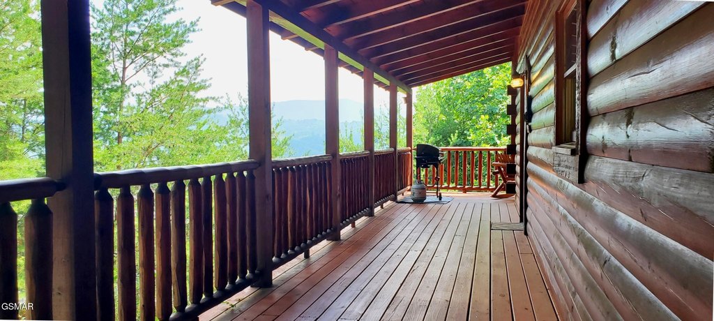 Sevierville, Tennessee, 37862, United States, 3 Bedrooms Bedrooms, ,3 BathroomsBathrooms,Residential,Forsale,1942441