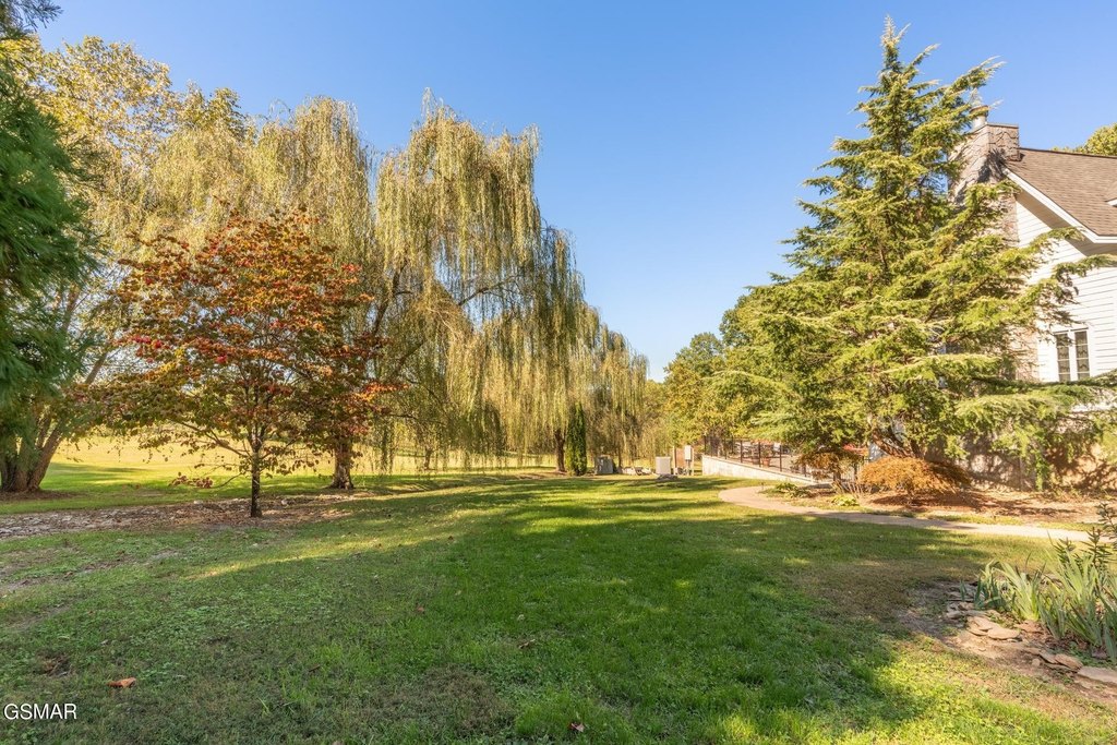 Sevierville, Tennessee, 37862, United States, 4 Bedrooms Bedrooms, ,4.5 BathroomsBathrooms,Residential,Forsale,1910216