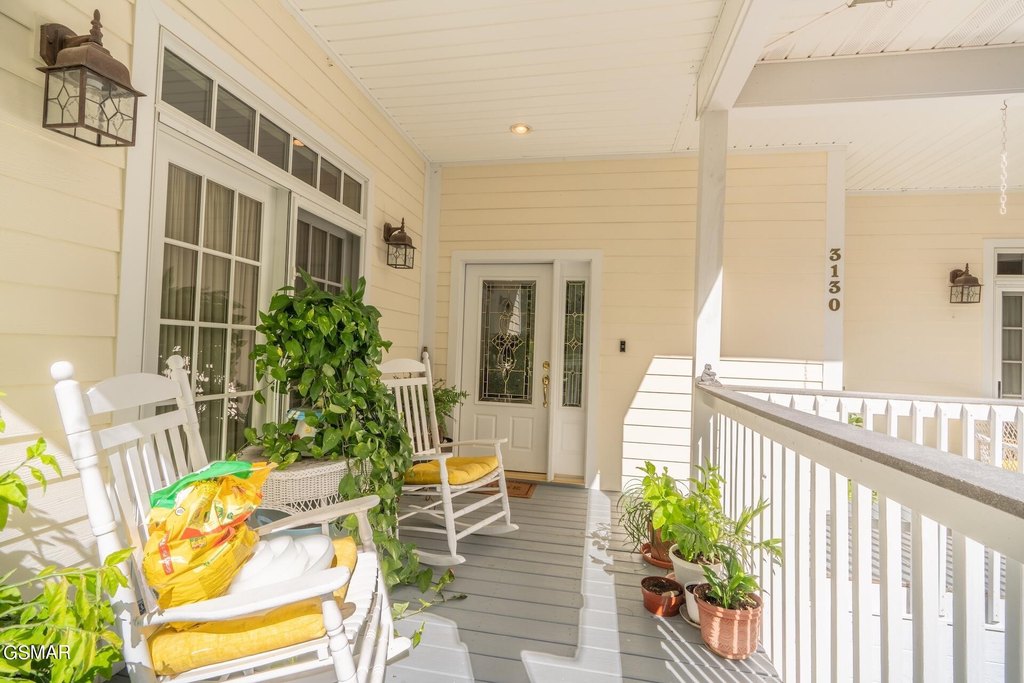 Sevierville, Tennessee, 37862, United States, 4 Bedrooms Bedrooms, ,4.5 BathroomsBathrooms,Residential,Forsale,1910216