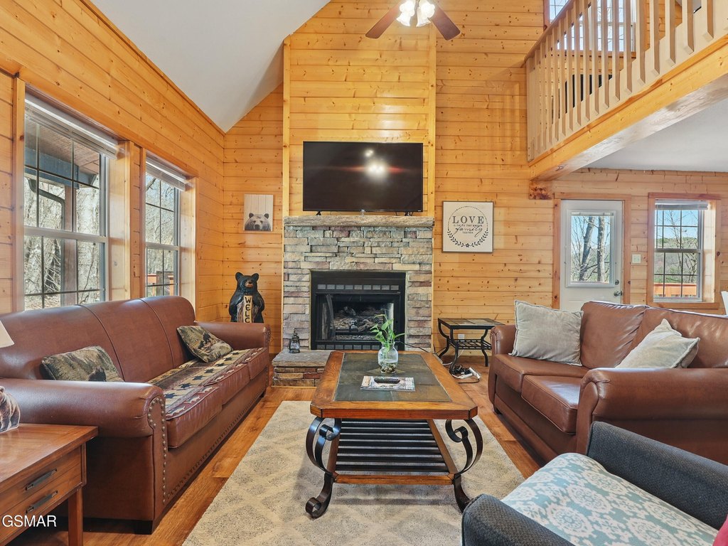 Sevierville, Tennessee, 37862, United States, 4 Bedrooms Bedrooms, ,4 BathroomsBathrooms,Residential,Forsale,1942455