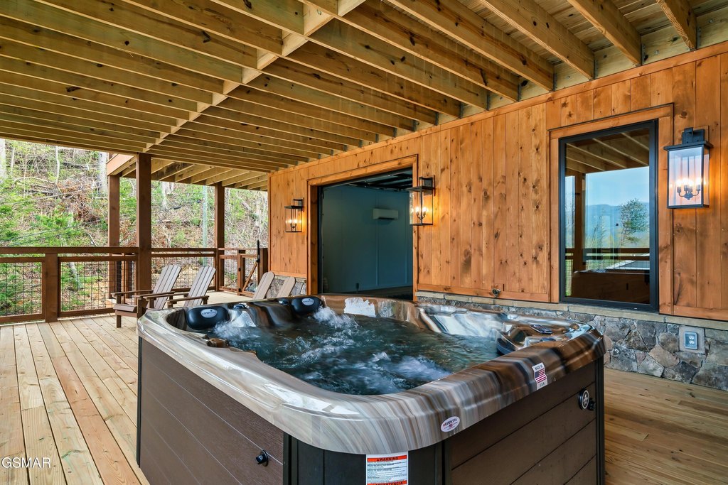 Gatlinburg, Tennessee, 37738, United States, 5 Bedrooms Bedrooms, ,3.5 BathroomsBathrooms,Residential,Forsale,1910230