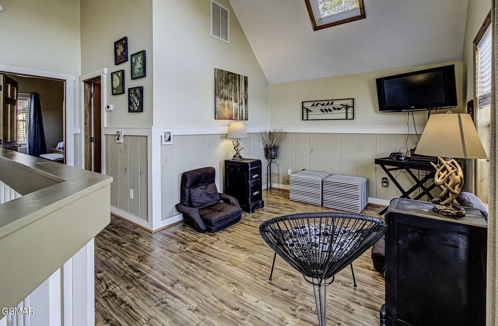 Pigeon Forge, Tennessee, 37863, United States, 2 Bedrooms Bedrooms, ,2 BathroomsBathrooms,Residential,Forsale,1942451