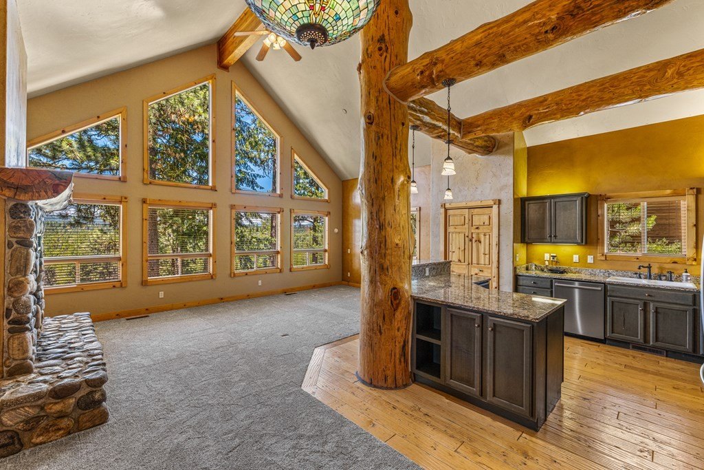 McCall, Idaho, 83638, United States, 3 Bedrooms Bedrooms, ,3 BathroomsBathrooms,Residential,Forsale,1946176