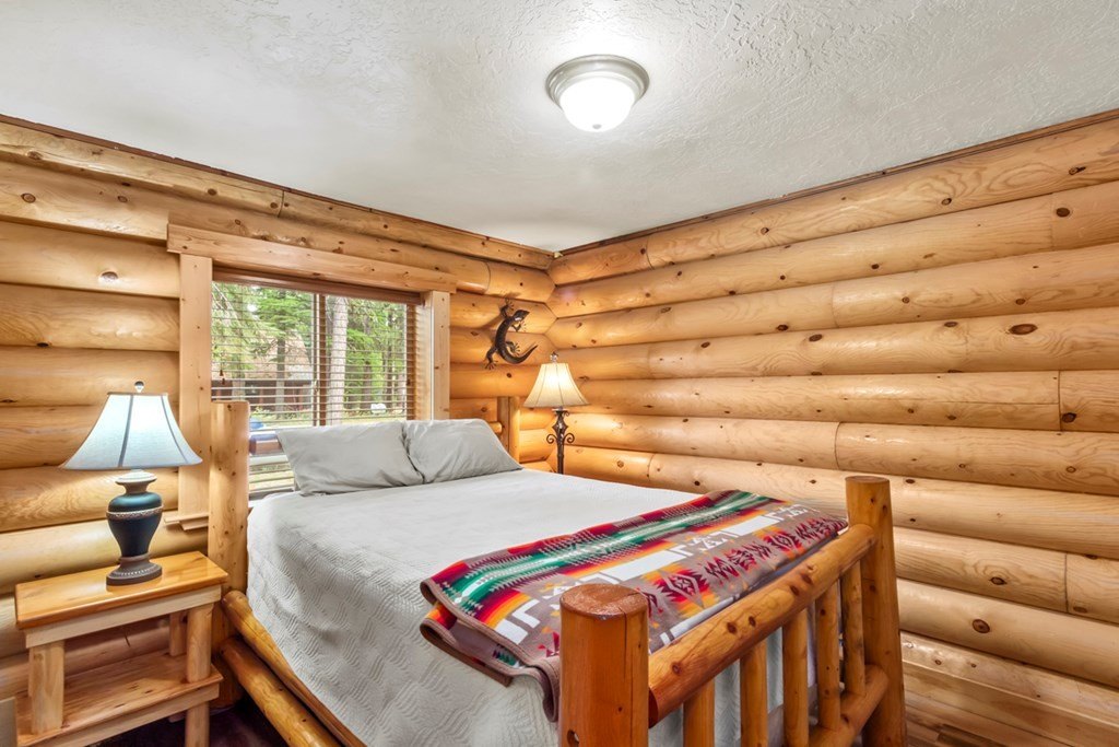 Donnelly, Idaho, 83615, United States, 3 Bedrooms Bedrooms, ,2 BathroomsBathrooms,Residential,Forsale,1889401