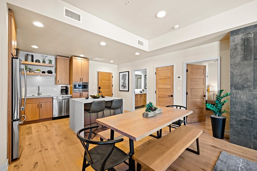 Donnelly, Idaho, 83615, United States, 2 Bedrooms Bedrooms, ,2 BathroomsBathrooms,Residential,Forsale,1889378