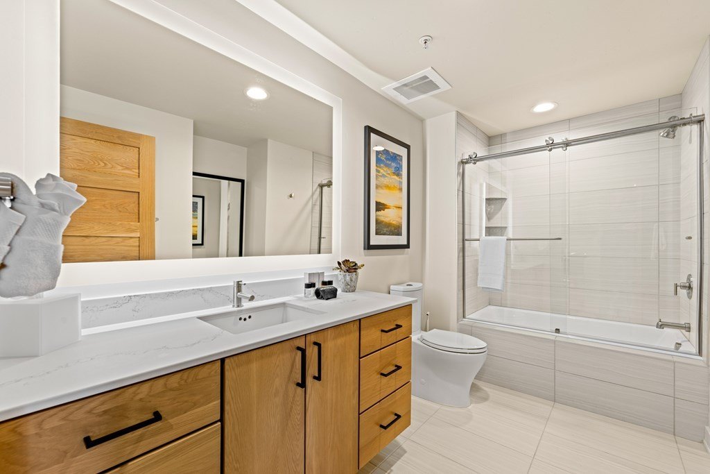 Donnelly, Idaho, 83615, United States, 2 Bedrooms Bedrooms, ,2 BathroomsBathrooms,Residential,Forsale,1889378