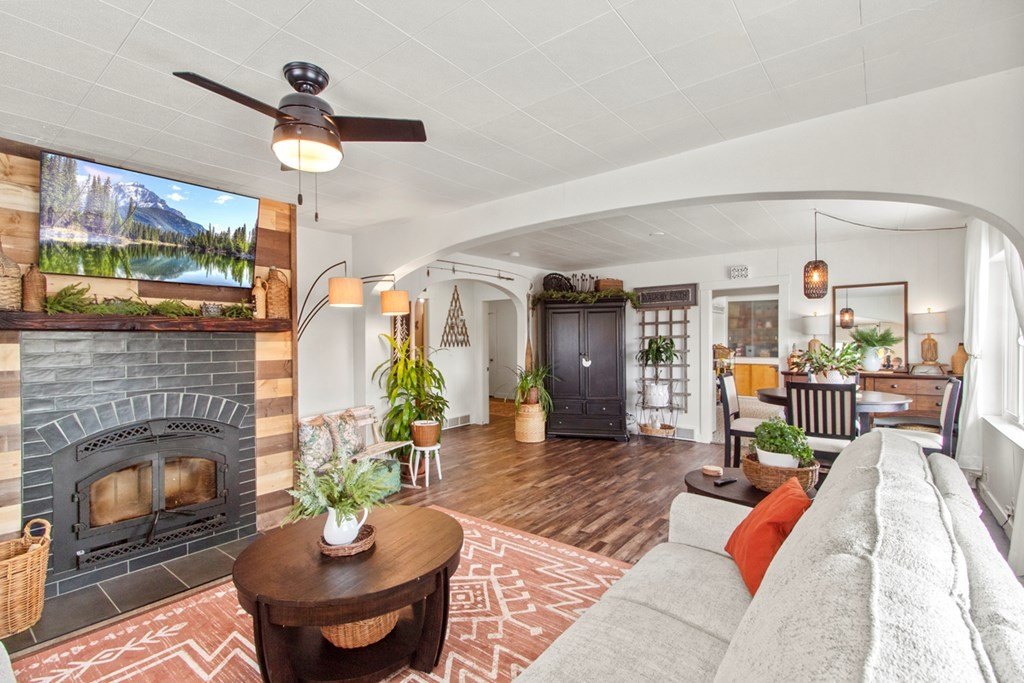 Cascade, Idaho, 83611, United States, 3 Bedrooms Bedrooms, ,2 BathroomsBathrooms,Residential,Forsale,1889400