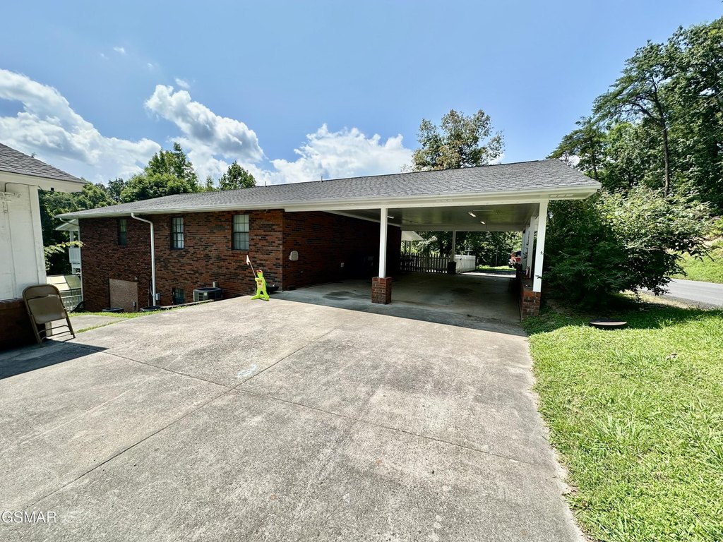 Pigeon Forge, Tennessee, 37863, United States, 5 Bedrooms Bedrooms, ,4 BathroomsBathrooms,Residential,Forsale,1910194