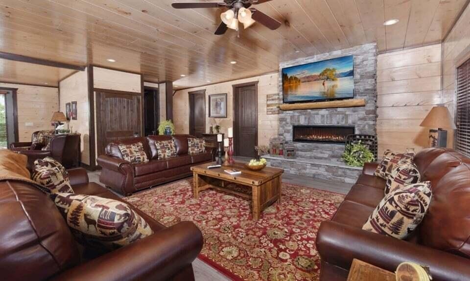 Sevierville, Tennessee, 37876, United States, 16 Bedrooms Bedrooms, ,16.5 BathroomsBathrooms,Residential,Forsale,1942438