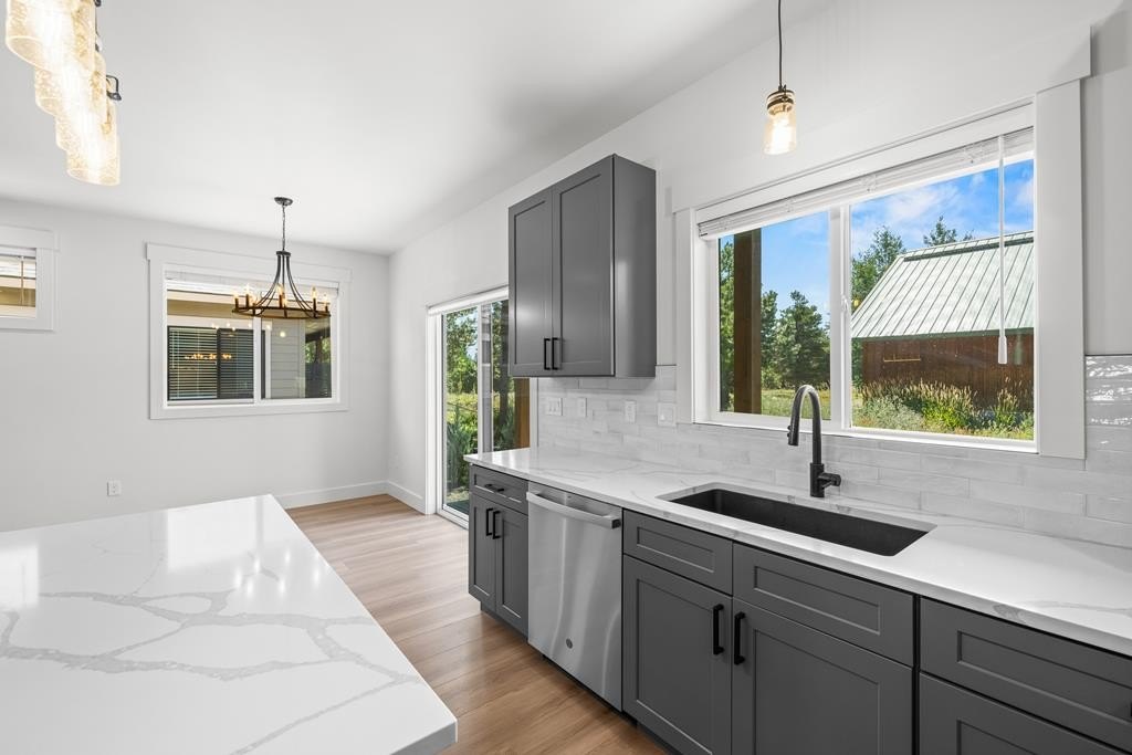 McCall, Idaho, 83638, United States, 4 Bedrooms Bedrooms, ,3 BathroomsBathrooms,Residential,Forsale,1889375