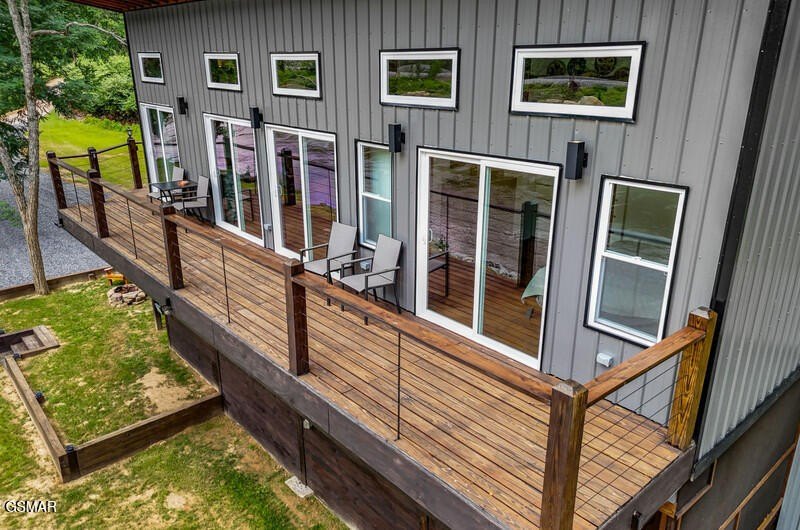 Newport, Tennessee, 37821, United States, 2 Bedrooms Bedrooms, ,2 BathroomsBathrooms,Residential,Forsale,1999350