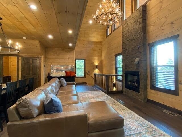 Sevierville, Tennessee, 37876, United States, 2 Bedrooms Bedrooms, ,2.5 BathroomsBathrooms,Residential,Forsale,1893694