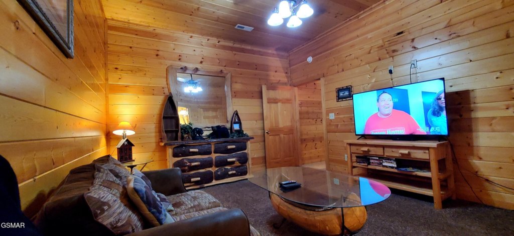 Sevierville, Tennessee, 37862, United States, 3 Bedrooms Bedrooms, ,3 BathroomsBathrooms,Residential,Forsale,1942441