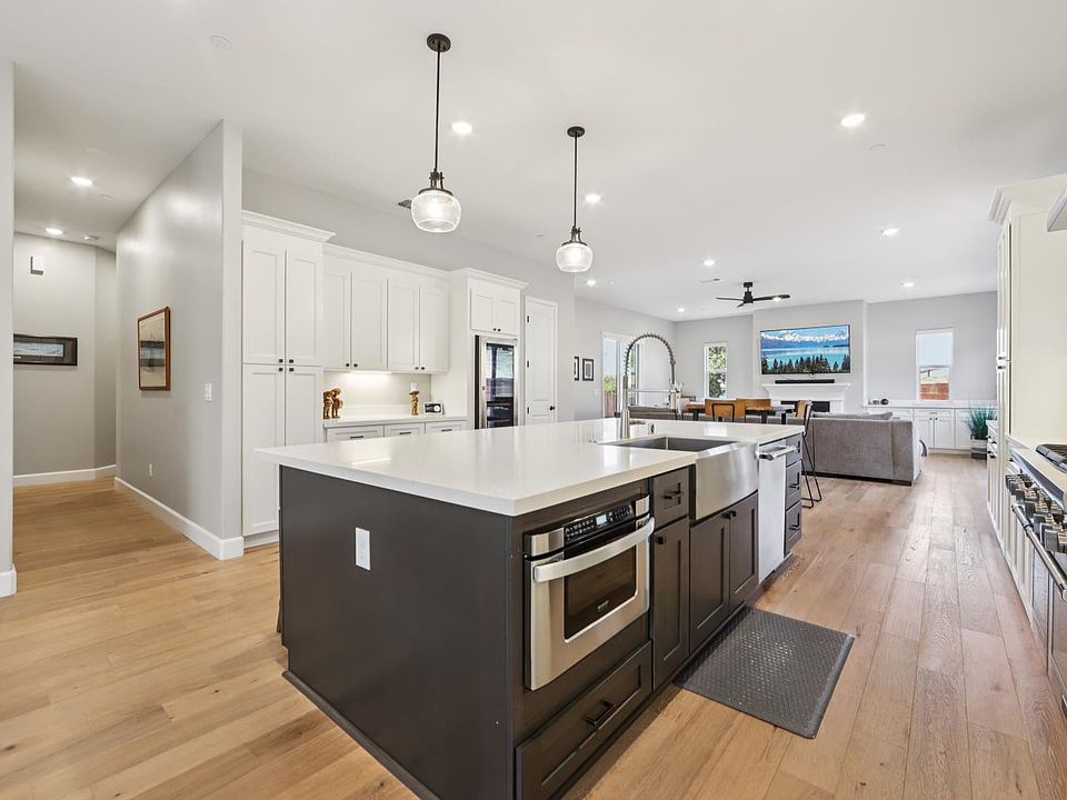 Santa Rosa, California, 95403, United States, 3 Bedrooms Bedrooms, ,3 BathroomsBathrooms,Residential,Forsale,1934066