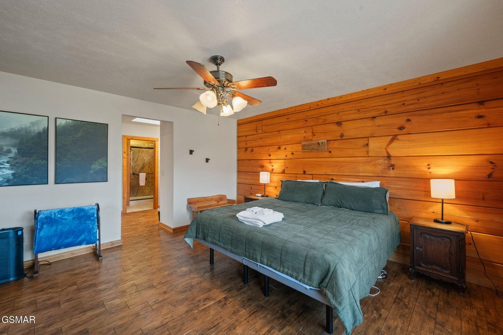 Gatlinburg, Tennessee, 37738, United States, 3 Bedrooms Bedrooms, ,2.5 BathroomsBathrooms,Residential,Forsale,1936713