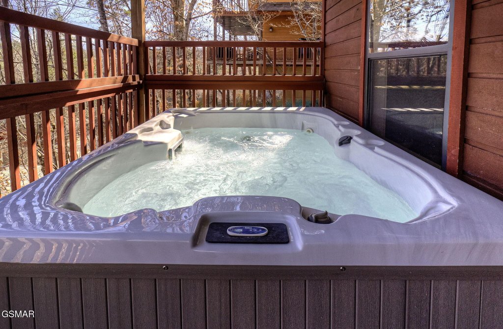 Pigeon Forge, Tennessee, 37863, United States, 2 Bedrooms Bedrooms, ,2 BathroomsBathrooms,Residential,Forsale,1942451