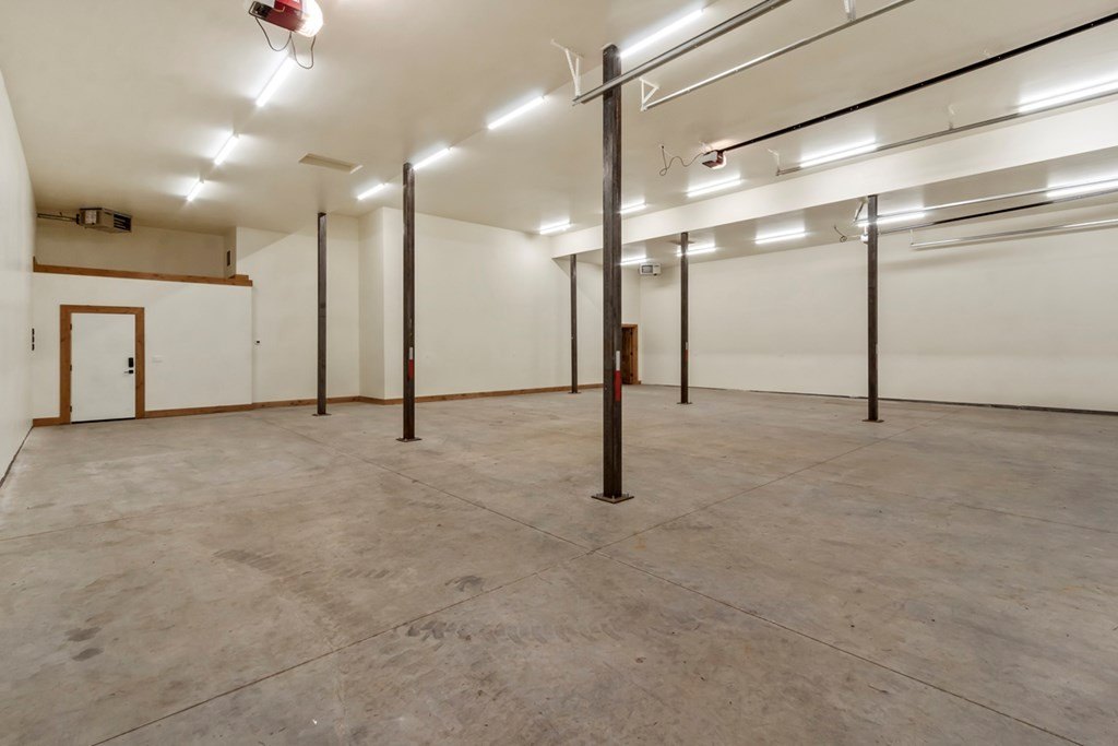 Donnelly, Idaho, 83615, United States, 2 Bedrooms Bedrooms, ,1 BathroomBathrooms,Residential,Forsale,1946188