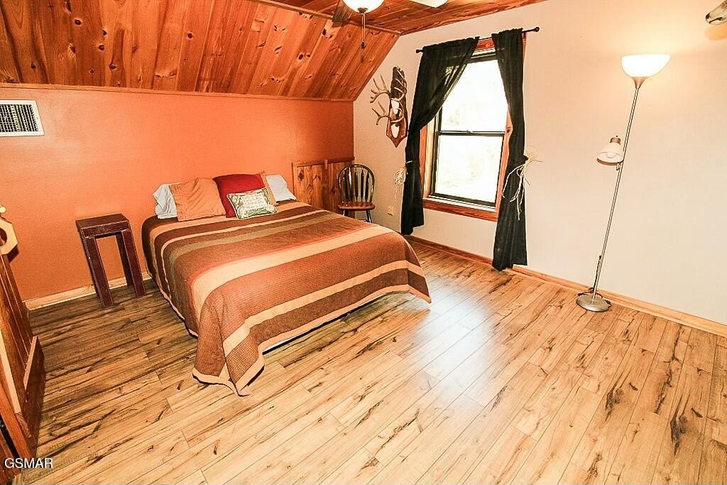 Sevierville, Tennessee, 37862, United States, 3 Bedrooms Bedrooms, ,3 BathroomsBathrooms,Residential,Forsale,1893748