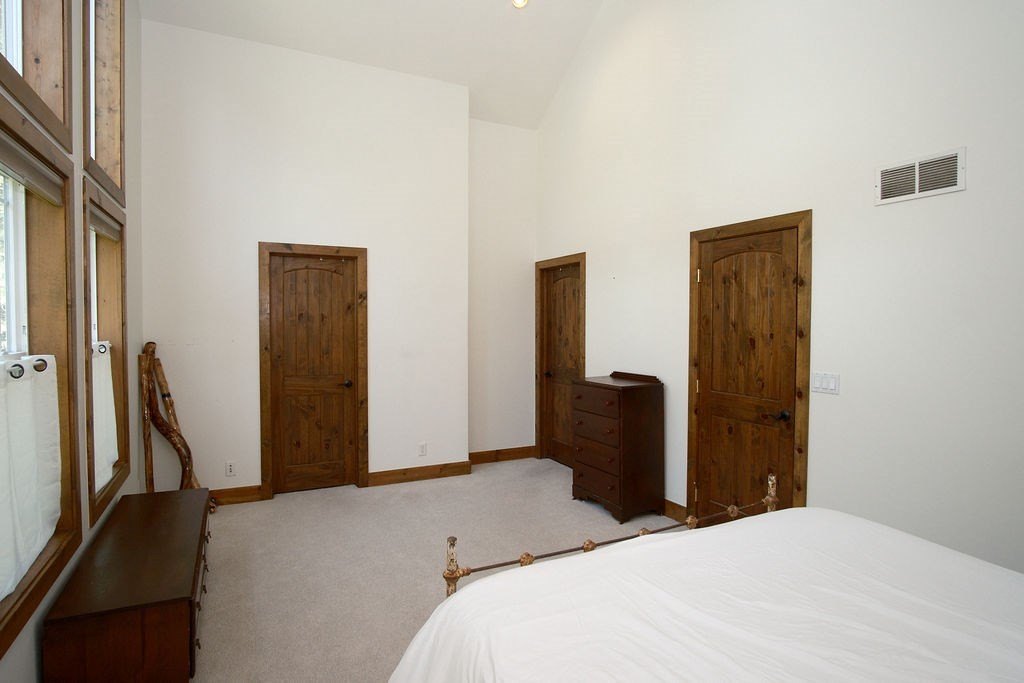 McCall, Idaho, 83638, United States, 4 Bedrooms Bedrooms, ,2 BathroomsBathrooms,Residential,Forsale,1946177