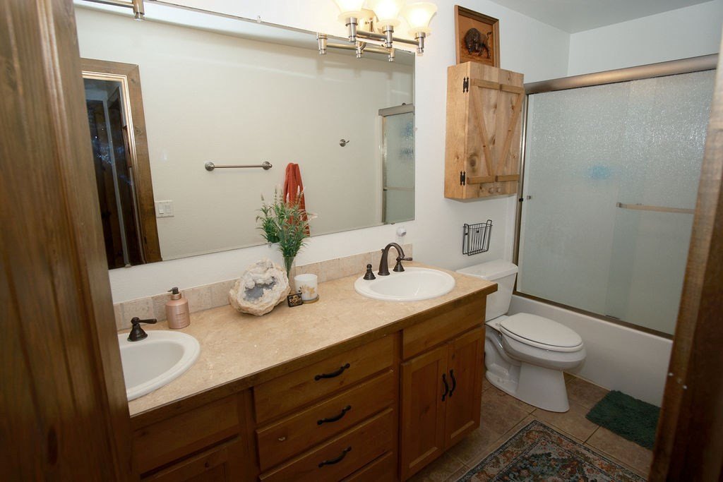 McCall, Idaho, 83638, United States, 4 Bedrooms Bedrooms, ,2 BathroomsBathrooms,Residential,Forsale,1946177