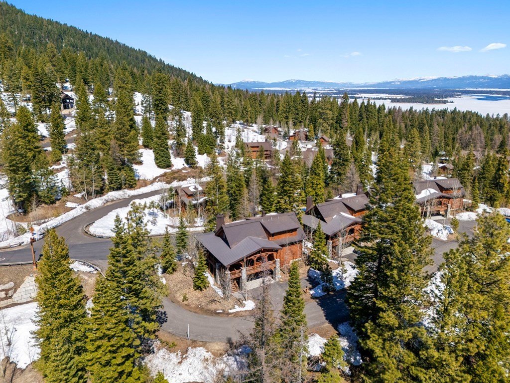 Donnelly, Idaho, 83615, United States, 4 Bedrooms Bedrooms, ,4 BathroomsBathrooms,Residential,Forsale,1946165