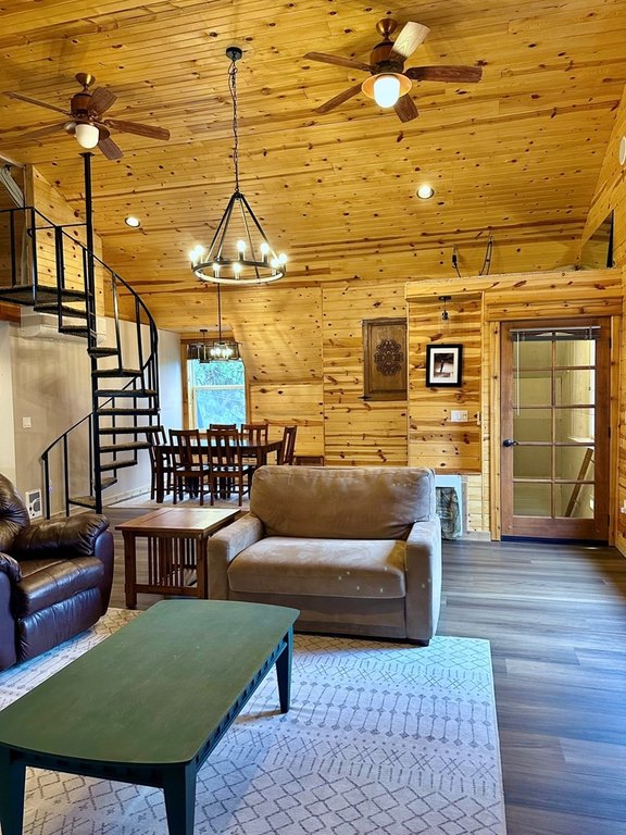 Cascade, Idaho, 83611, United States, 3 Bedrooms Bedrooms, ,1.5 BathroomsBathrooms,Residential,Forsale,1946148