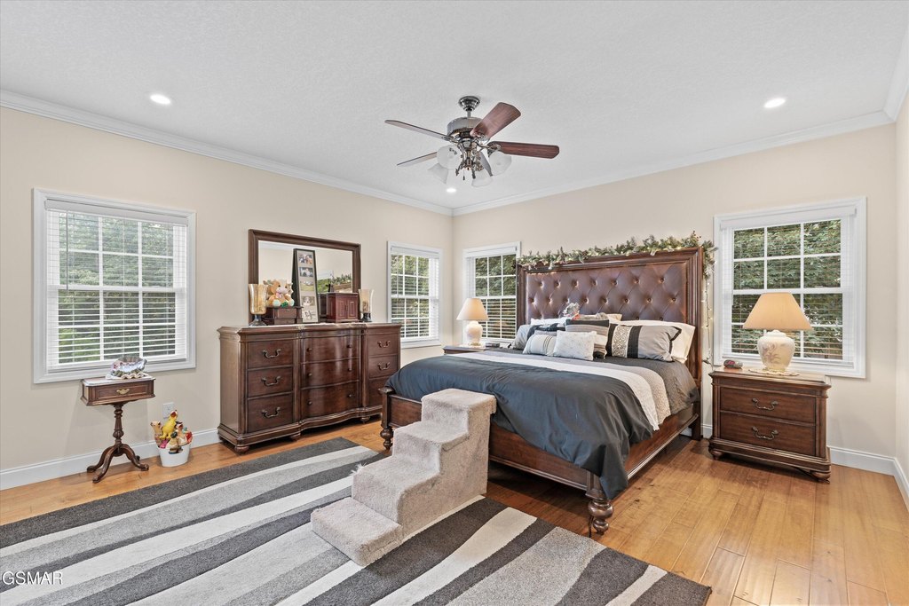 Sevierville, Tennessee, 37876, United States, 4 Bedrooms Bedrooms, ,3 BathroomsBathrooms,Residential,Forsale,1942460