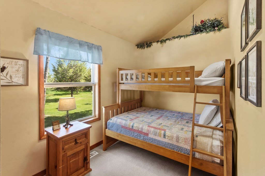 Donnelly, Idaho, 83615, United States, 3 Bedrooms Bedrooms, ,2.5 BathroomsBathrooms,Residential,Forsale,1946189