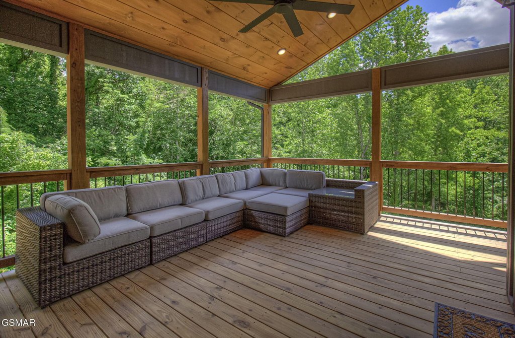 Sevierville, Tennessee, 37876, United States, 2 Bedrooms Bedrooms, ,2.5 BathroomsBathrooms,Residential,Forsale,1936711
