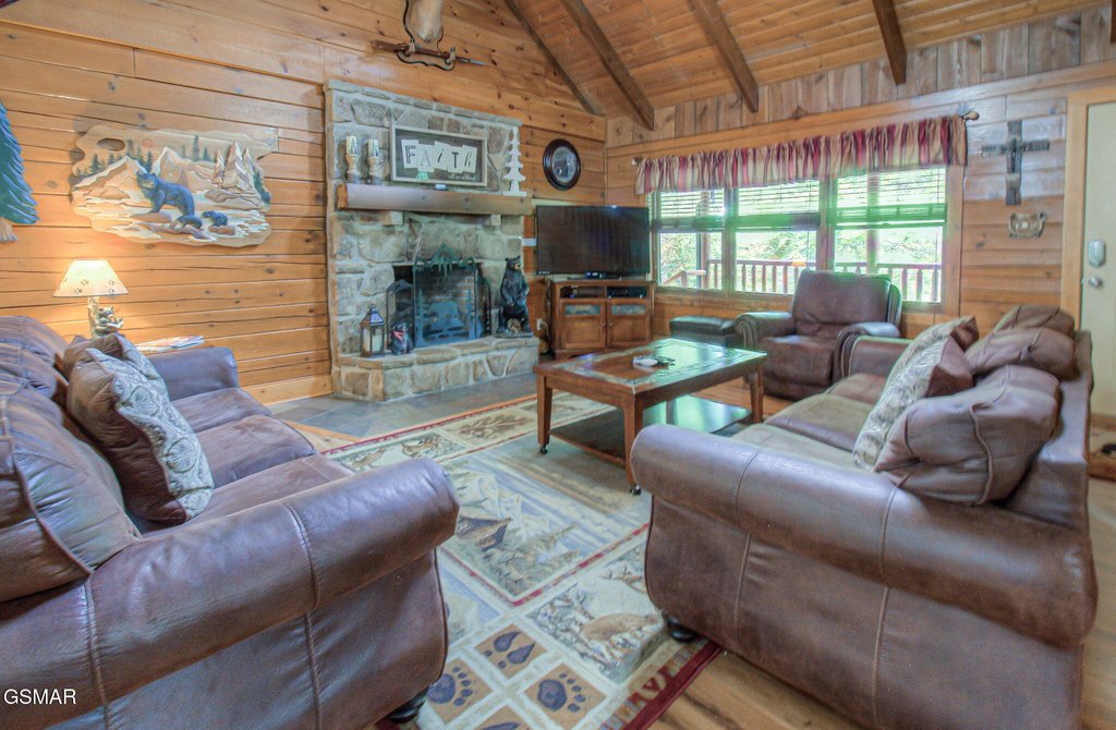 Pigeon Forge, Tennessee, 37863, United States, 3 Bedrooms Bedrooms, ,2 BathroomsBathrooms,Residential,Forsale,1971837