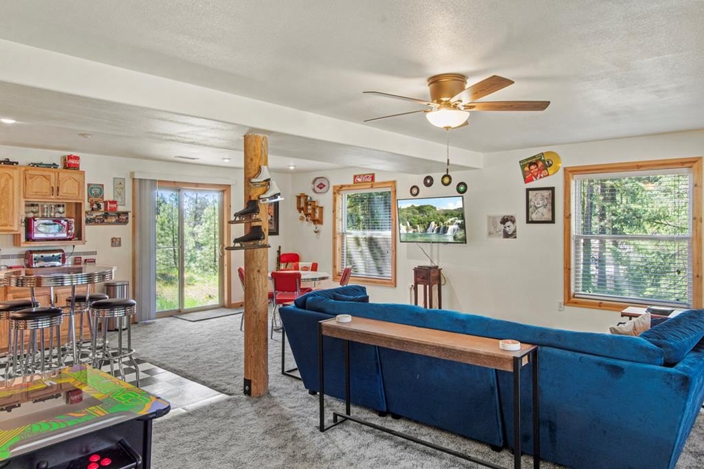 Cascade, Idaho, 83611, United States, 3 Bedrooms Bedrooms, ,2.5 BathroomsBathrooms,Residential,Forsale,1889403