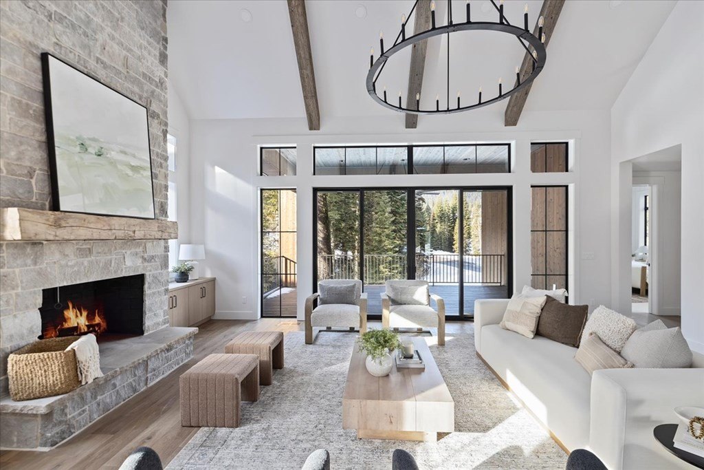 Donnelly, Idaho, 83615, United States, 4 Bedrooms Bedrooms, ,3.5 BathroomsBathrooms,Residential,Forsale,1946171