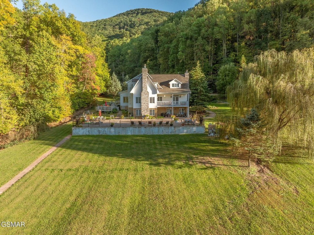 Sevierville, Tennessee, 37862, United States, 4 Bedrooms Bedrooms, ,4.5 BathroomsBathrooms,Residential,Forsale,1910216