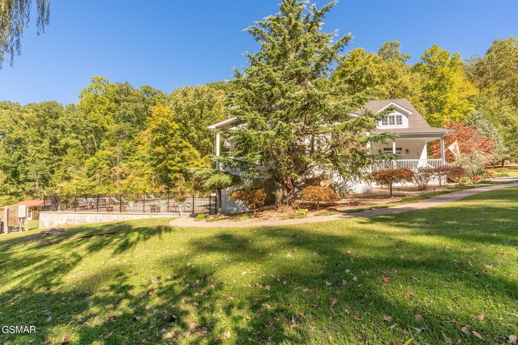 Sevierville, Tennessee, 37862, United States, 4 Bedrooms Bedrooms, ,4.5 BathroomsBathrooms,Residential,Forsale,1910216