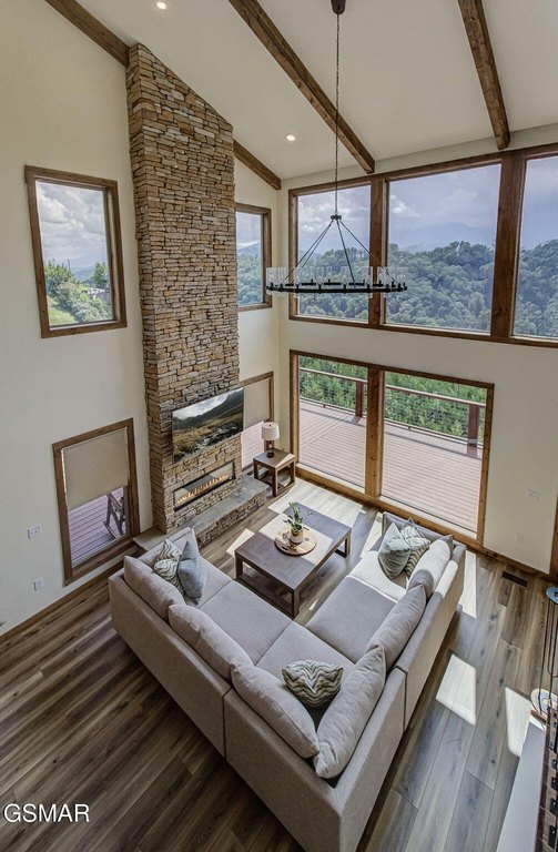 Gatlinburg, Tennessee, 37738, United States, 5 Bedrooms Bedrooms, ,6 BathroomsBathrooms,Residential,Forsale,1942440