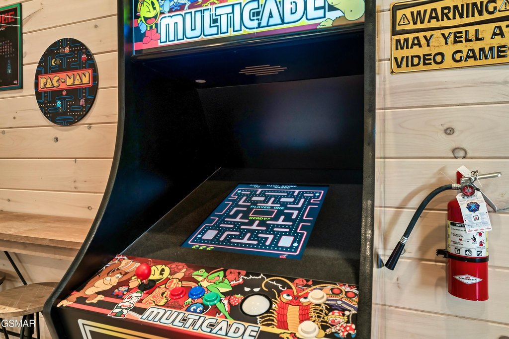 Pigeon Forge, Tennessee, 37862, United States, 4 Bedrooms Bedrooms, ,4.5 BathroomsBathrooms,Residential,Forsale,1971886