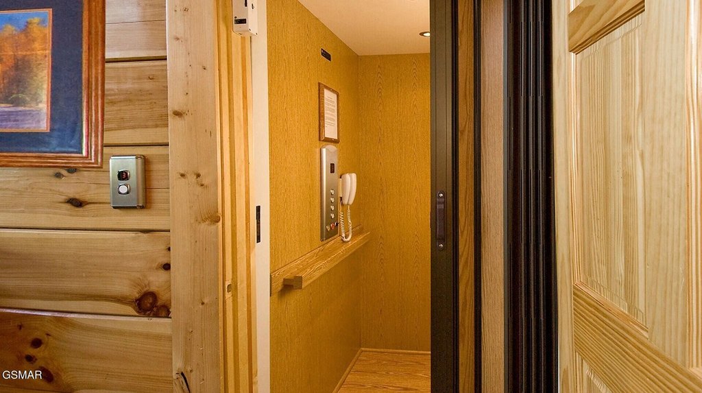 Pigeon Forge, Tennessee, 37863, United States, 6 Bedrooms Bedrooms, ,6.5 BathroomsBathrooms,Residential,Forsale,1999468